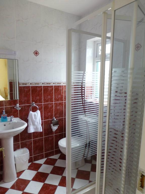 Bed and Breakfast Island View House Каслтаунбере Номер фото